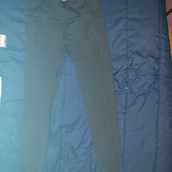 V.S. PINK leggings bundle - Picture 4 of 9